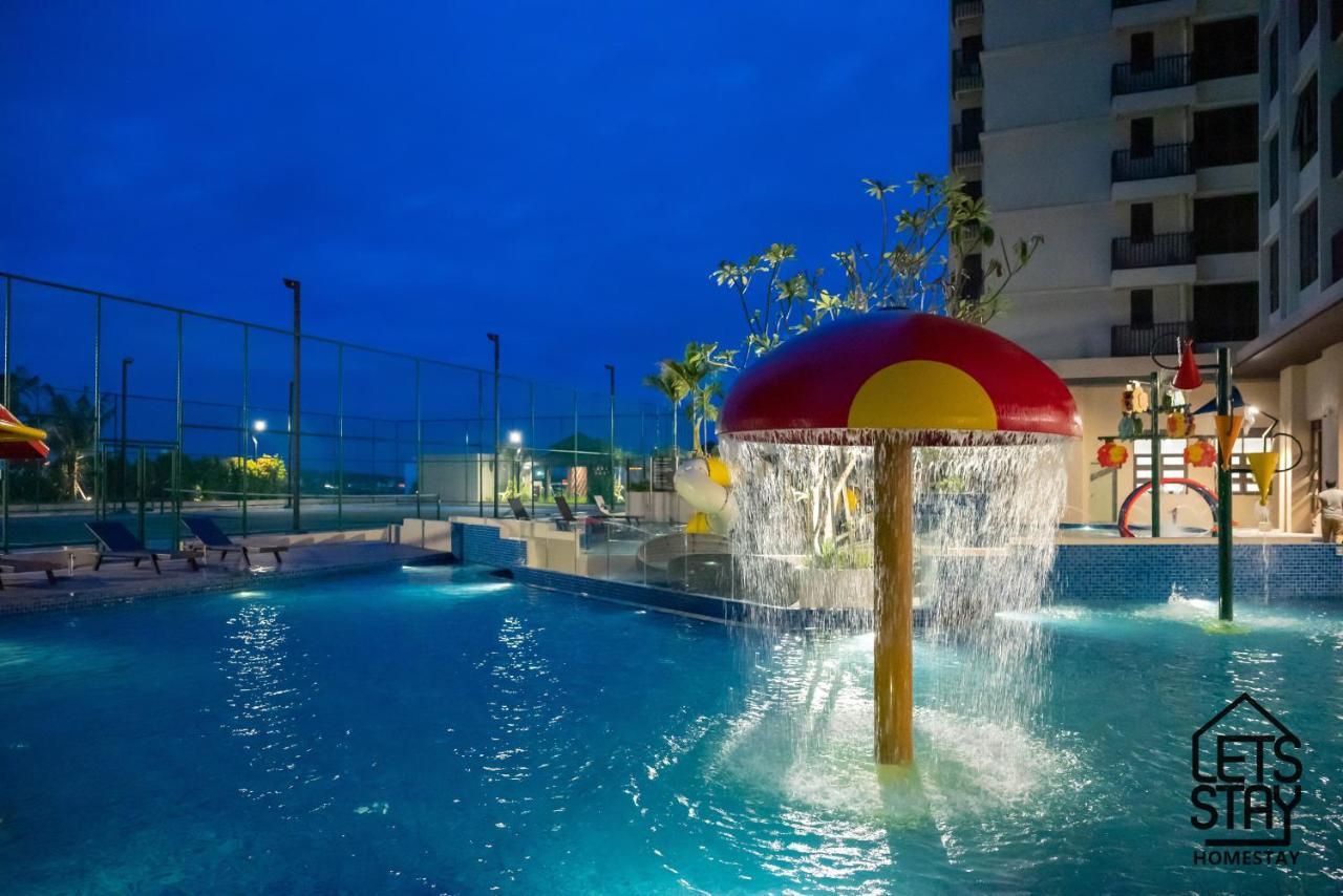 Luxury Couple Suites L Free Netflix L Massage Chair L Bathtub L Wifi 200Mbps L Town Area Bali Residence Malacca Buitenkant foto